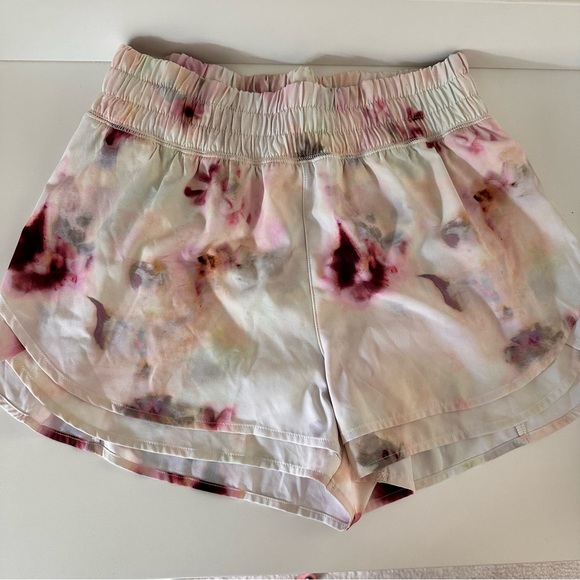 CALIA by Carrie Underwood Pants - Calia running shorts small with liner